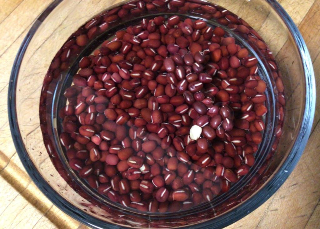 1. Rinse then soak 1 cup of adzuki beans in water for 8 hours or overnight. Recipe photos by Julie Cheng